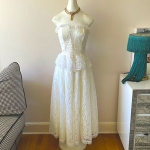 Beautiful Gunne Sax lace dress